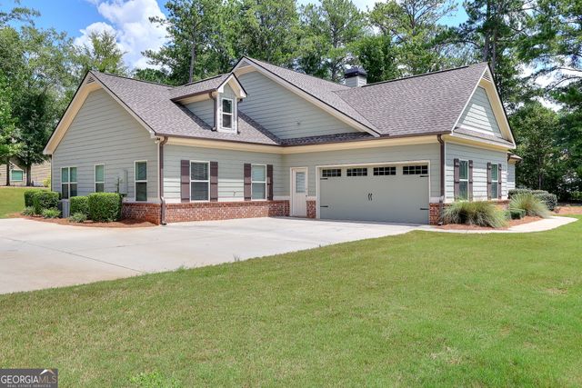 1414 Maple Cove Lane, Loganville, GA 30052