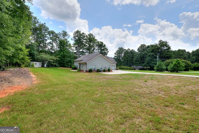 1414 Maple Cove Lane, Loganville, GA 30052
