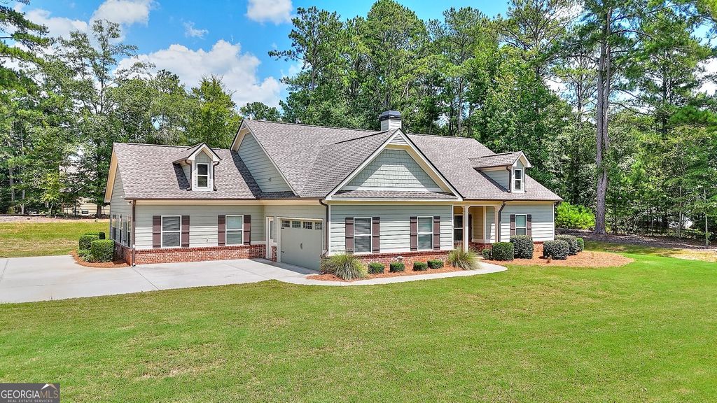 1414 Maple Cove Lane, Loganville, GA 30052