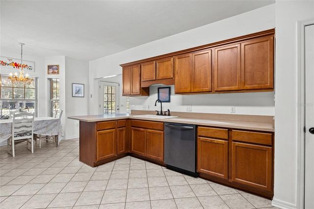 497 SW SUNDAY GLEN, Lake City, FL 32024