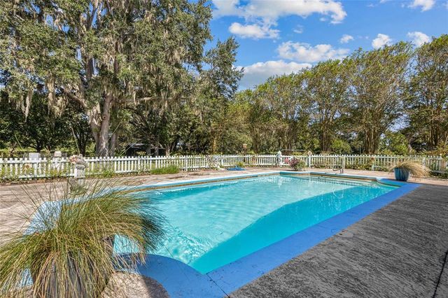 497 SW SUNDAY GLEN, Lake City, FL 32024