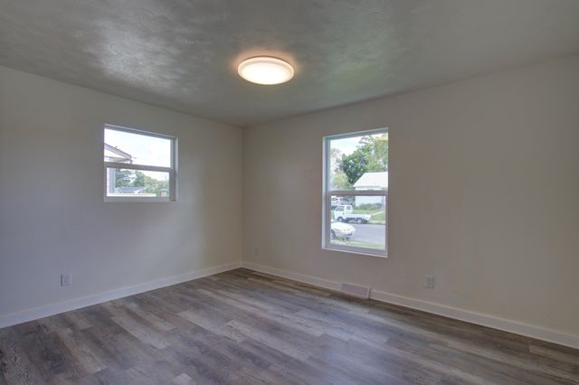 2307 E Nebraska Ave, Spokane, WA 99208