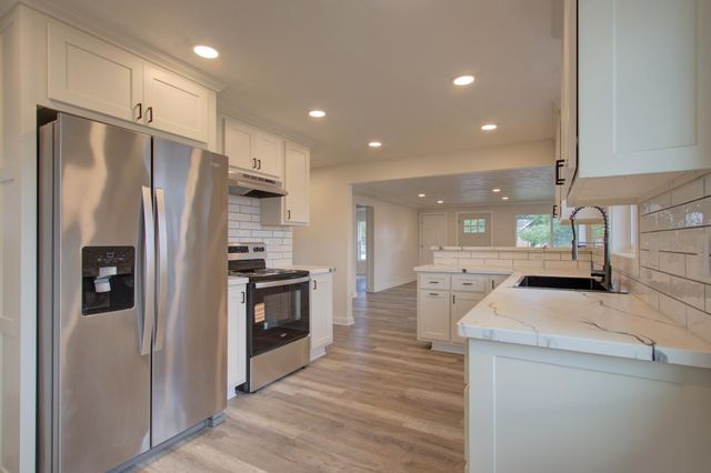 2307 E Nebraska Ave, Spokane, WA 99208