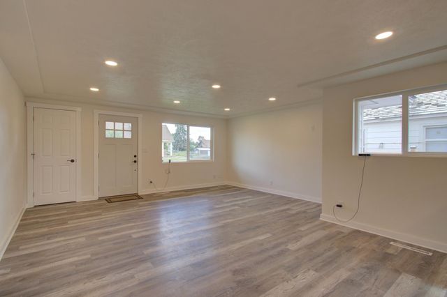 2307 E Nebraska Ave, Spokane, WA 99208