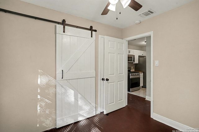 446 Glendale Ave, San Antonio, TX 78237