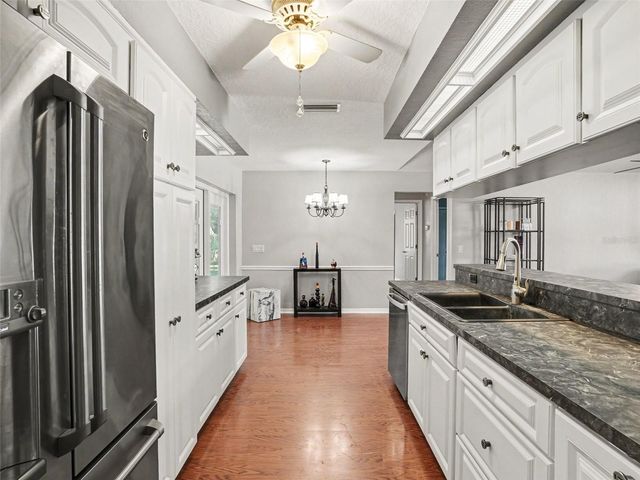 2124 VELVET WAY, Lakeland, FL 33811