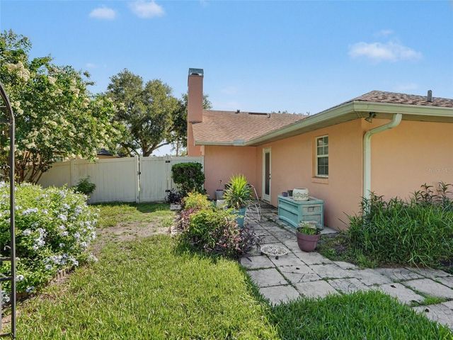 2124 VELVET WAY, Lakeland, FL 33811