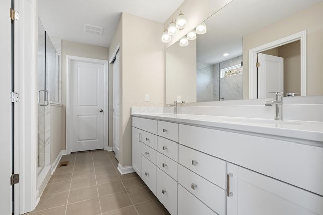 3966 Colts Reign Drive, Powell, OH 43065