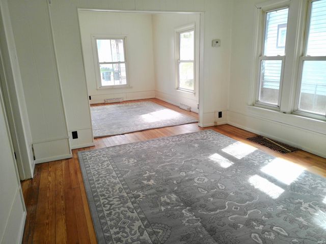 1133 N Brookfield Street, South Bend, IN 46628