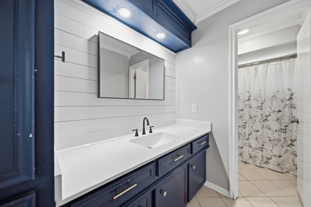 626 Magic Oaks Drive, Spring, TX 77388