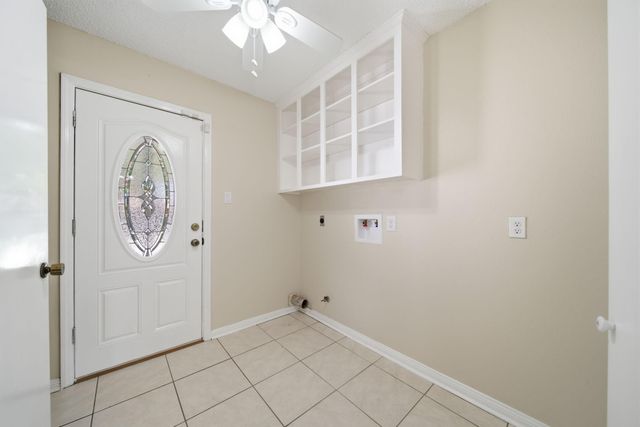 626 Magic Oaks Drive, Spring, TX 77388