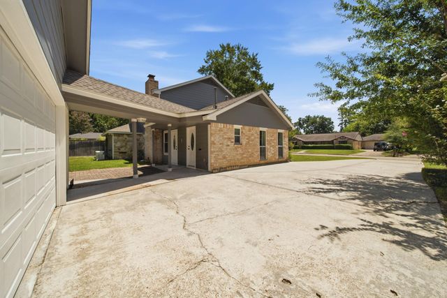 626 Magic Oaks Drive, Spring, TX 77388