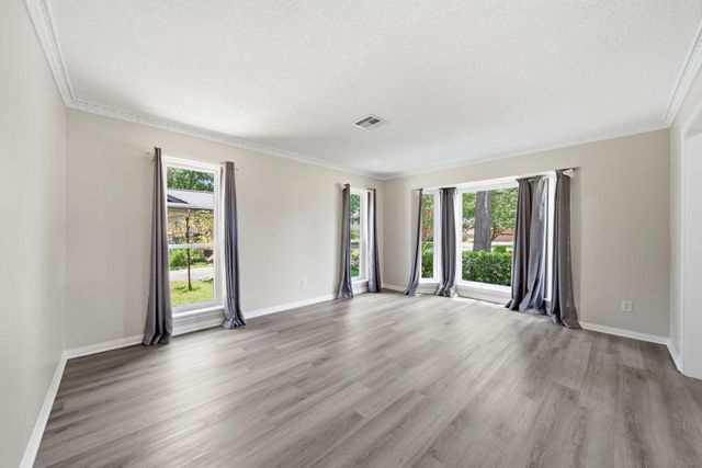 626 Magic Oaks Drive, Spring, TX 77388