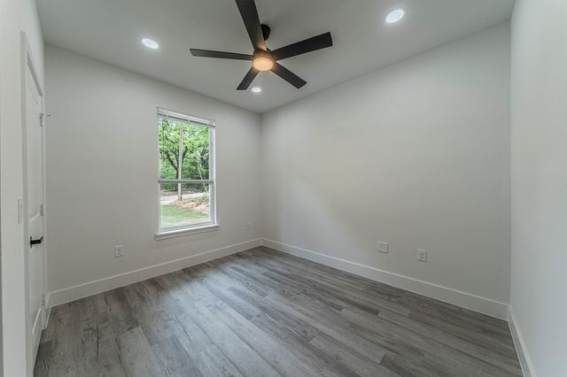 101 Bayside Drive, Malakoff, TX 75148