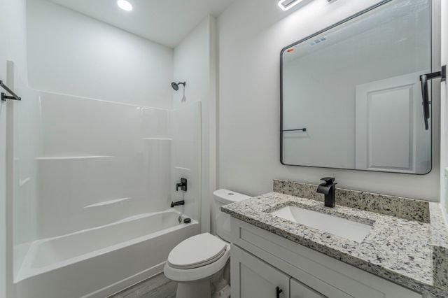 101 Bayside Drive, Malakoff, TX 75148