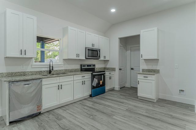 101 Bayside Drive, Malakoff, TX 75148