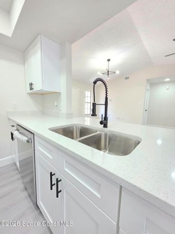 839 Carnation Avenue SE, Palm Bay, FL 32909