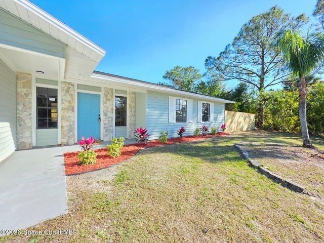 839 Carnation Avenue SE, Palm Bay, FL 32909