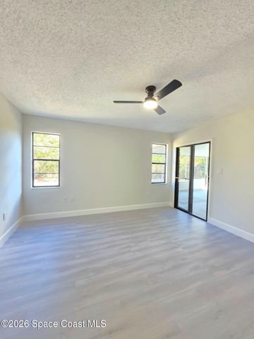 839 Carnation Avenue SE, Palm Bay, FL 32909