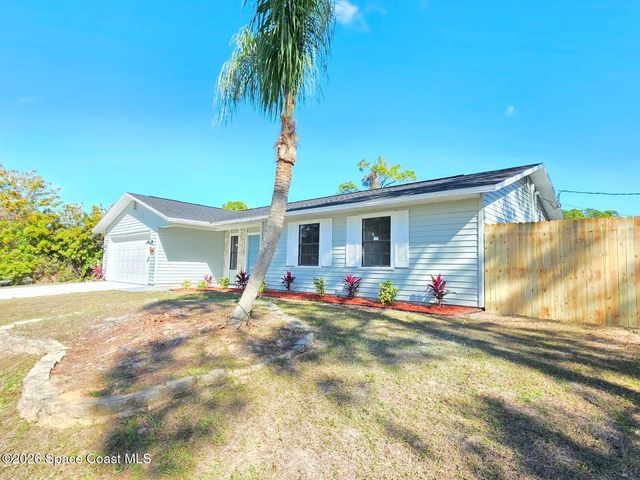 839 Carnation Avenue SE, Palm Bay, FL 32909