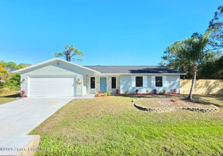 839 Carnation Avenue SE, Palm Bay, FL 32909