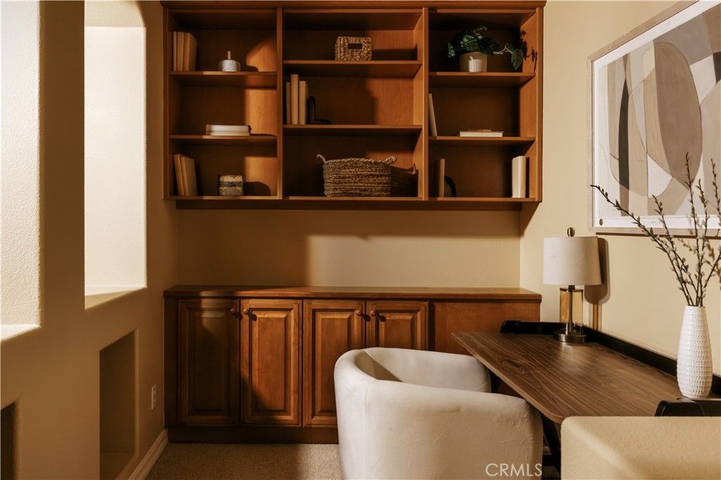 Image 16 of property listing at 3519 Folkstone Court, Burbank, CA 91504