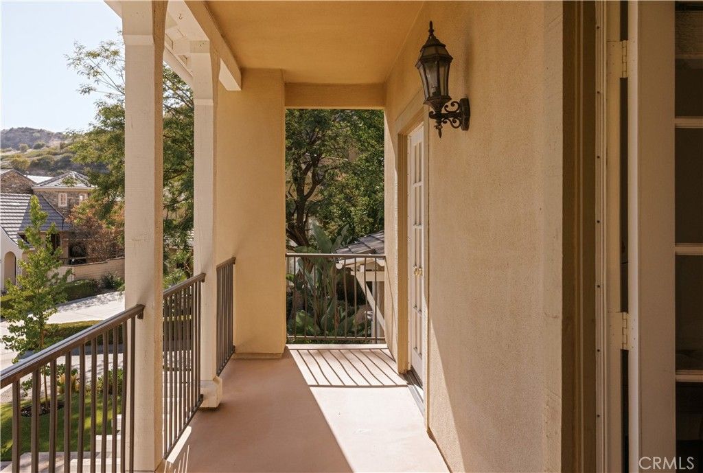 Image 21 of property listing at 3519 Folkstone Court, Burbank, CA 91504