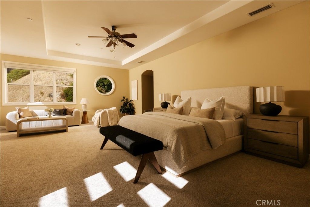 Image 22 of property listing at 3519 Folkstone Court, Burbank, CA 91504
