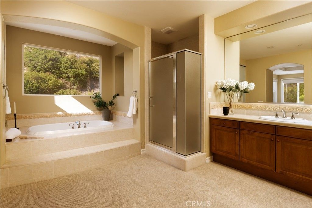 Image 24 of property listing at 3519 Folkstone Court, Burbank, CA 91504