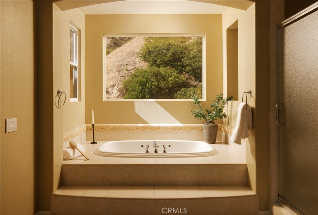 Image 25 of property listing at 3519 Folkstone Court, Burbank, CA 91504