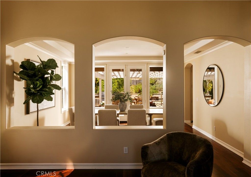 Image 4 of property listing at 3519 Folkstone Court, Burbank, CA 91504