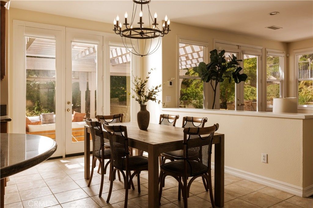 Image 6 of property listing at 3519 Folkstone Court, Burbank, CA 91504