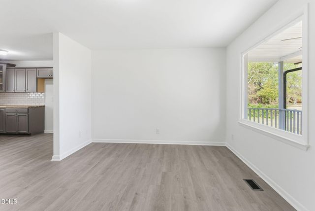 945 Old School Road, Four Oaks, NC 27524