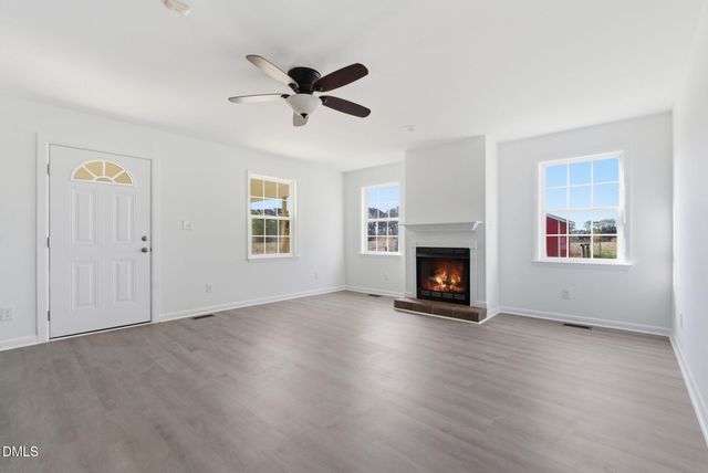 945 Old School Road, Four Oaks, NC 27524