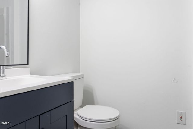 945 Old School Road, Four Oaks, NC 27524