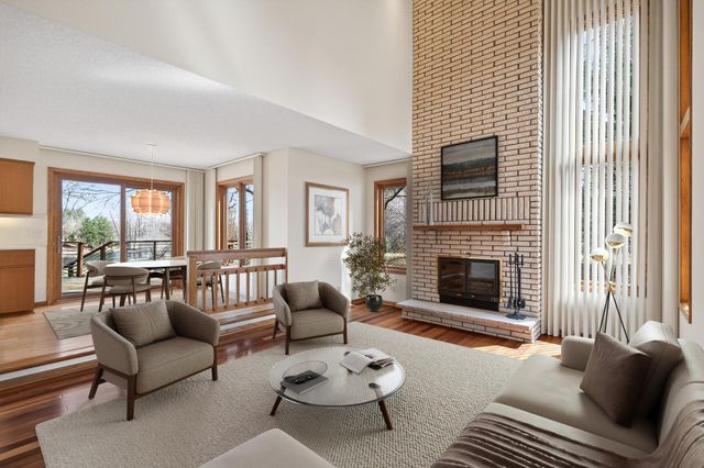 6 Pine Valley Drive, Dellwood, MN 55110