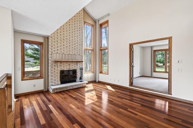 6 Pine Valley Drive, Dellwood, MN 55110