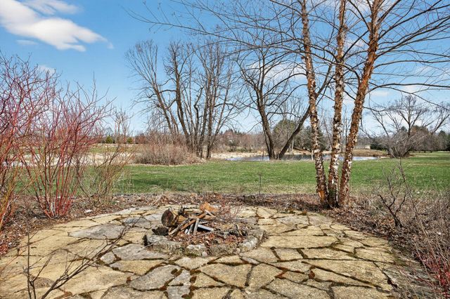 6 Pine Valley Drive, Dellwood, MN 55110