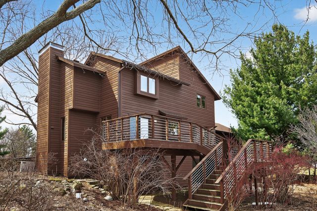 6 Pine Valley Drive, Dellwood, MN 55110