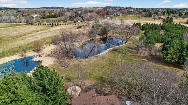 6 Pine Valley Drive, Dellwood, MN 55110