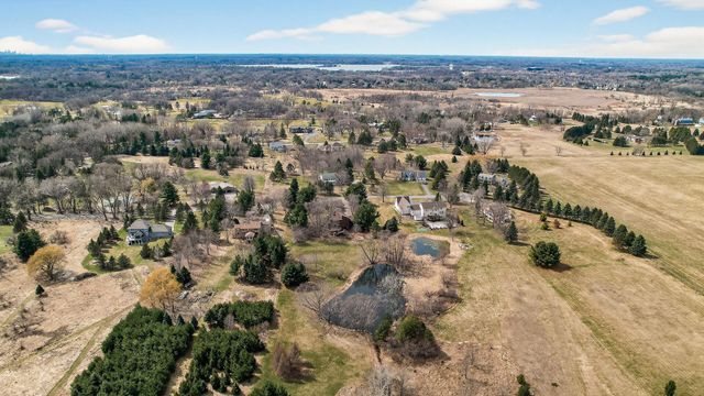 6 Pine Valley Drive, Dellwood, MN 55110