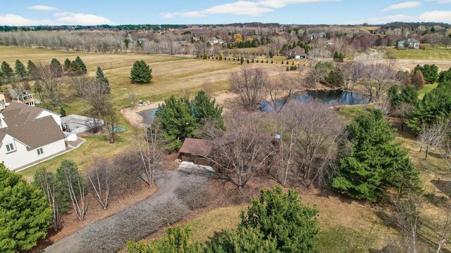 6 Pine Valley Drive, Dellwood, MN 55110