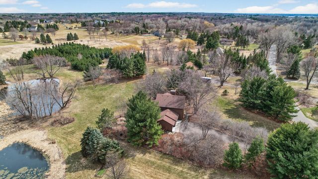 6 Pine Valley Drive, Dellwood, MN 55110