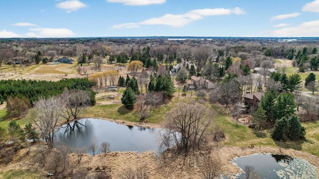 6 Pine Valley Drive, Dellwood, MN 55110