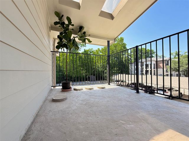 6900 Skillman Street 205, Dallas, TX 75231