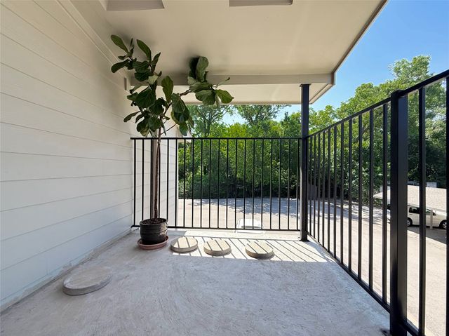 6900 Skillman Street 205, Dallas, TX 75231