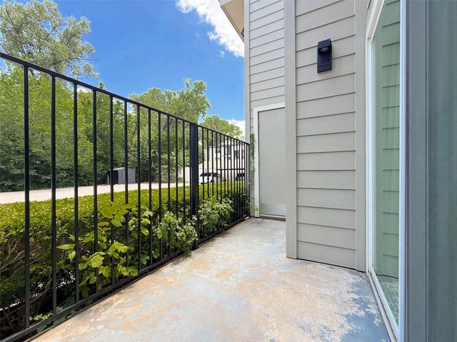 6900 Skillman Street 205, Dallas, TX 75231