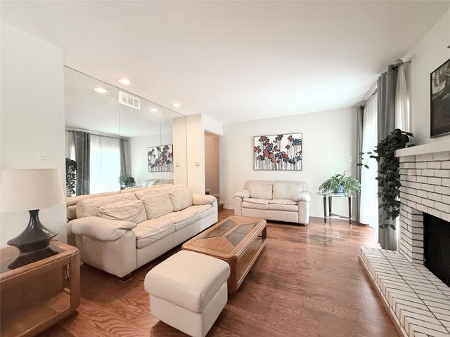 6900 Skillman Street 205, Dallas, TX 75231