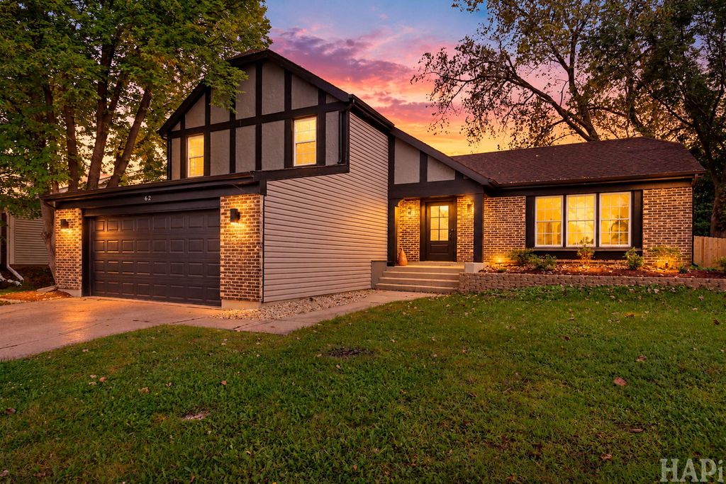 62 E Fox Hill Drive, Buffalo Grove, IL 60089 — photo 2