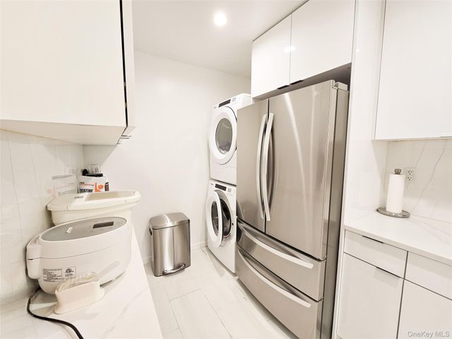 251-49 61 Avenue 1 Floor, Little Neck, NY 11362